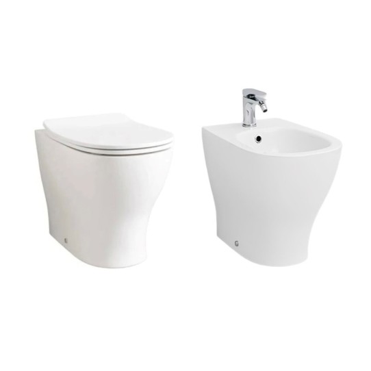 Coppia di sanitari a terra con coprivaso slim rallentato